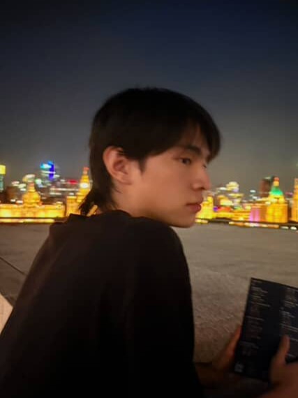 Lawrence_FendodoAdvisor_Profile1 - laww x