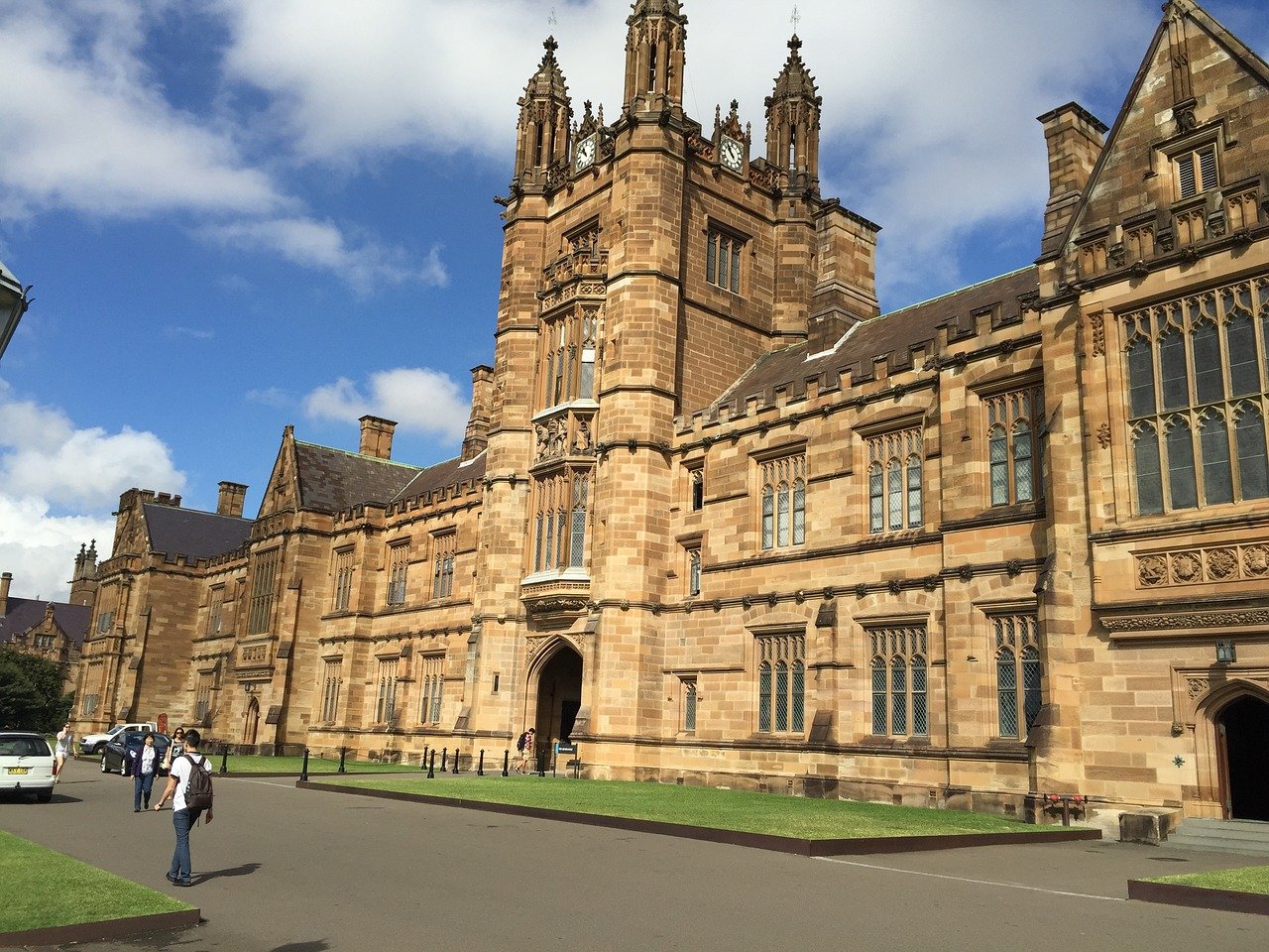 Study in Australia: Top Universities and Their Features