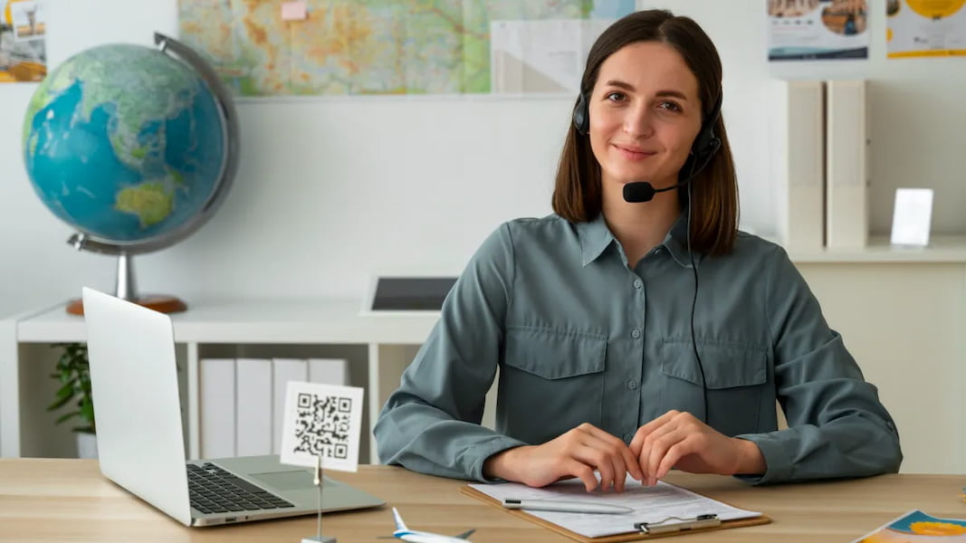 What is the best service that has TOEFL tutors with a proven track record of 100+ score results?