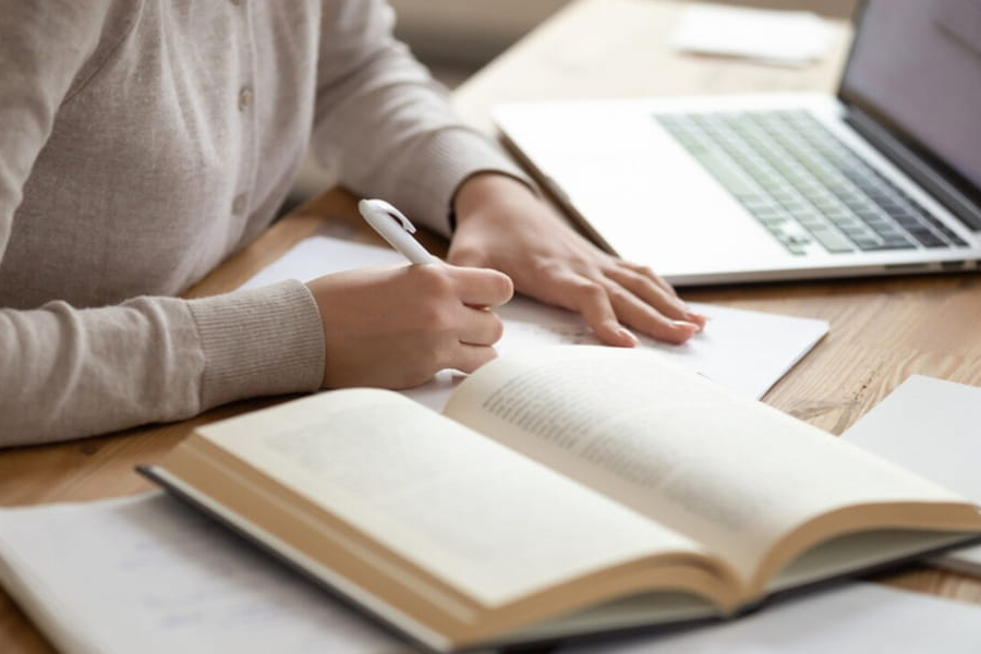 Polished & Strategic Admissions Essays | FenDoDo